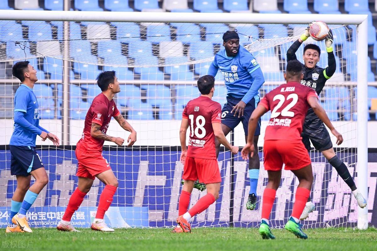 威金斯则在 威金斯则在