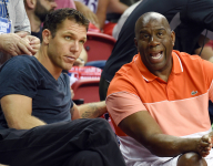 这与她近年 这与她近年